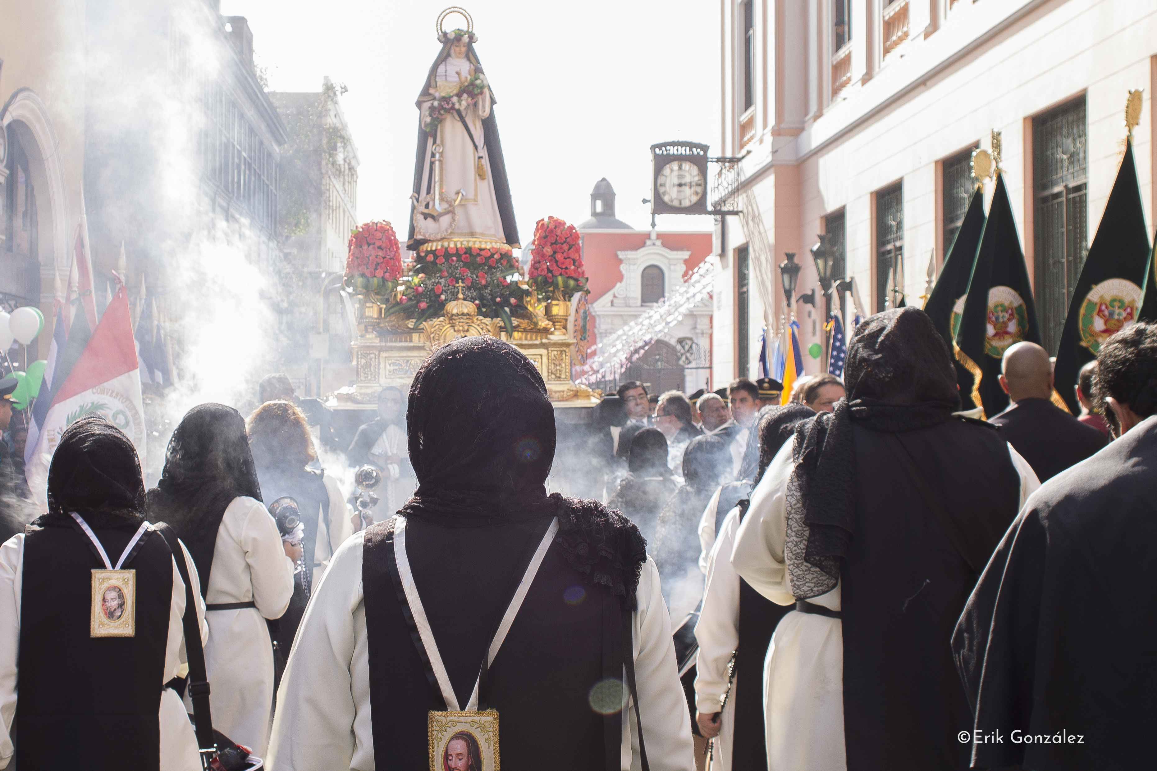 Procession in honour of Santa Rosa de Lima